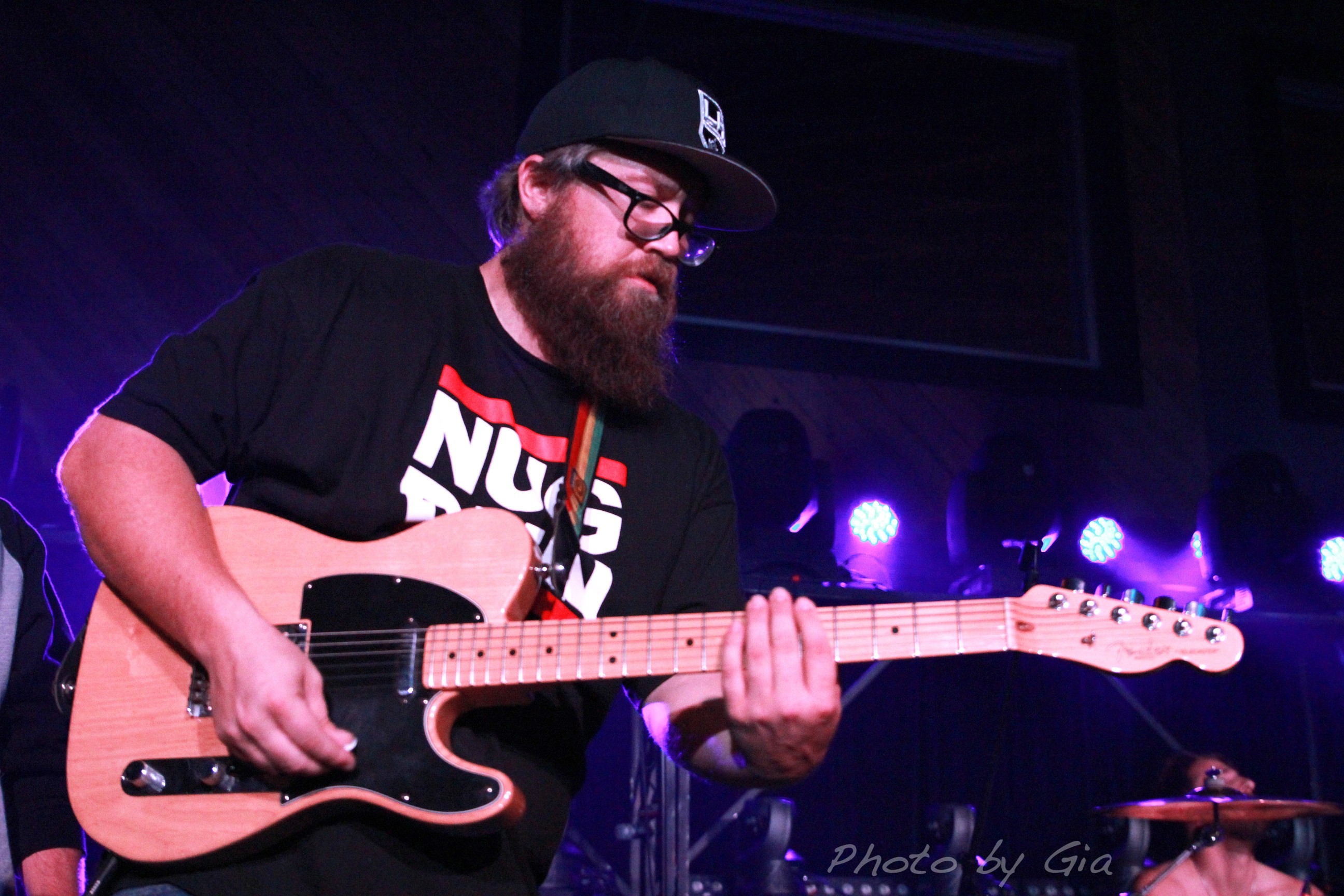 Travi Bongo Of Fortunate Youth Shreddin' The Guitar.